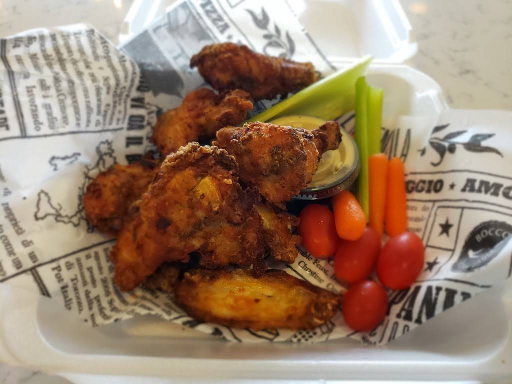 Upper Crust | meal takeaway | 6301 Silver Dart Dr, Mississauga, ON L4W 1S9, Canada | 4167762849 OR +1 416-776-2849