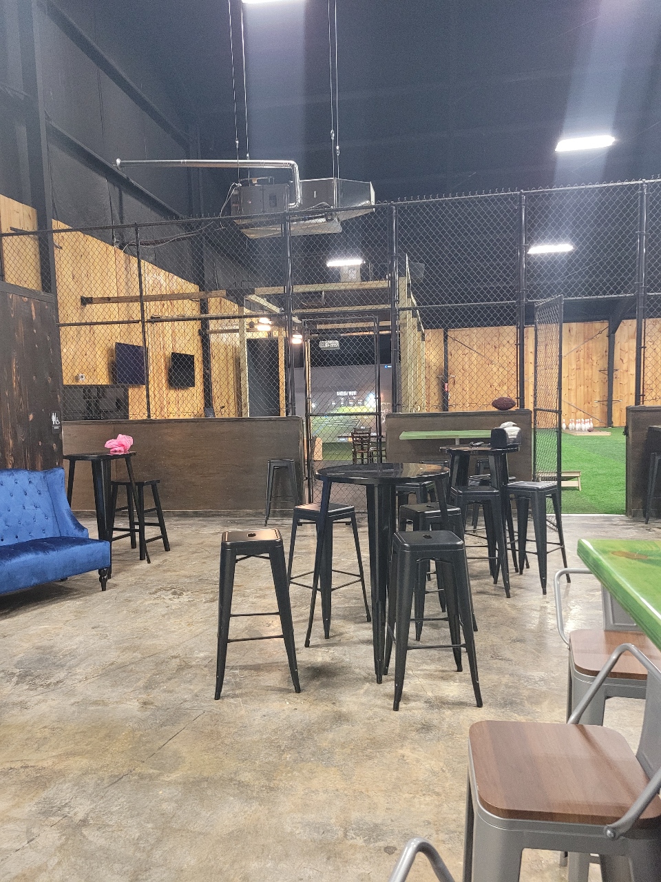 The Gym | restaurant | 31568 LA-16, Denham Springs, LA 70726, USA | 2255237632 OR +1 225-523-7632