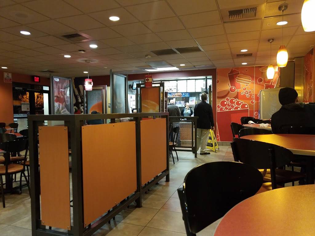 Jack in the Box | restaurant | 21960 Bundy Canyon Rd, Wildomar, CA 92595, USA | 9512457970 OR +1 951-245-7970