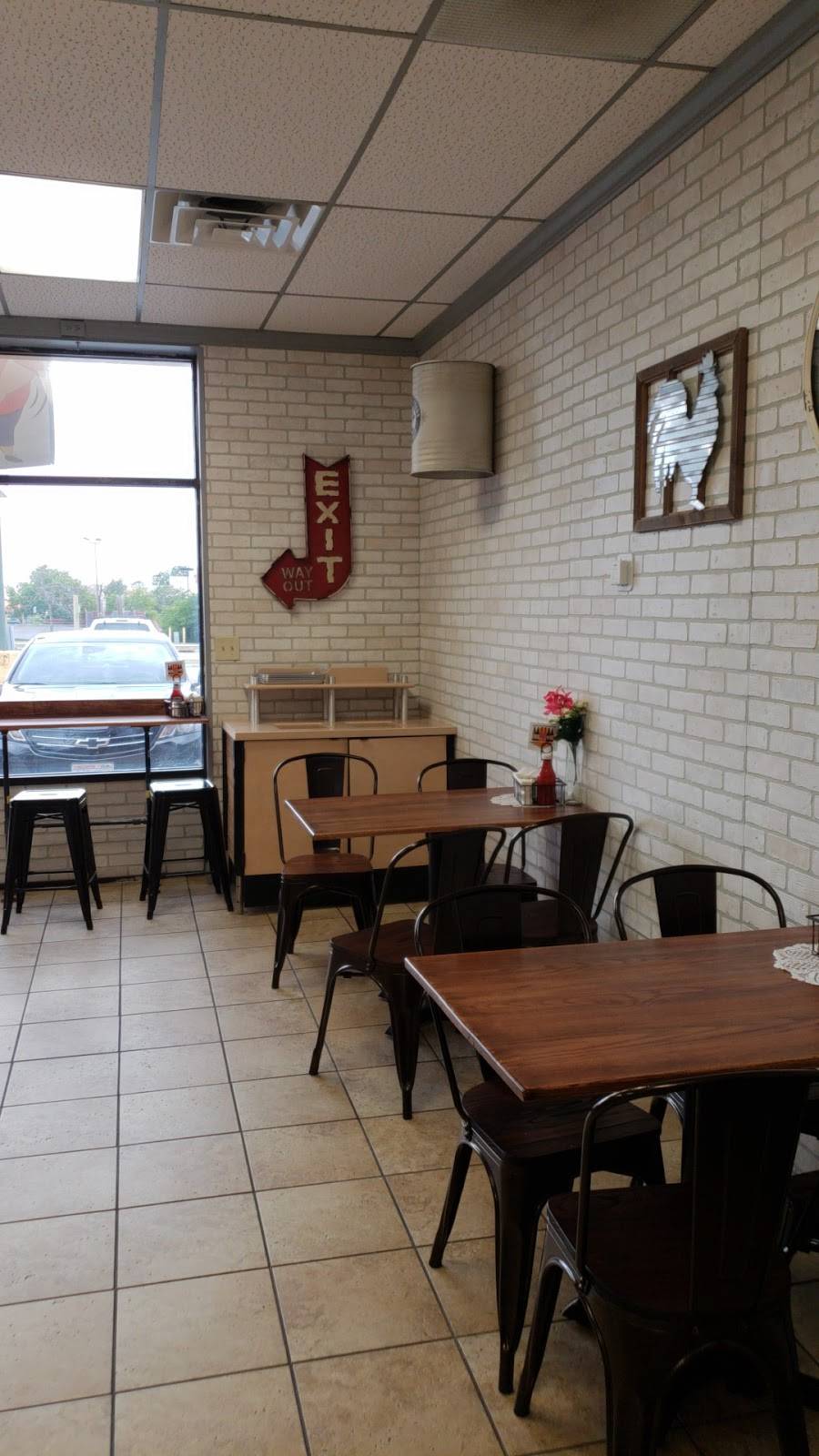 Stummys Burger and Deli | restaurant | 6508 S 27th St, Oak Creek, WI 53154, USA | 4147610425 OR +1 414-761-0425