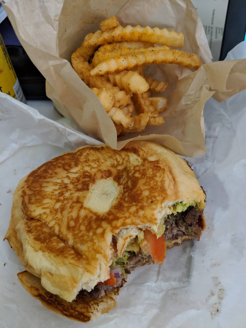 Big Robs Burgers | restaurant | 130 Kirkham Cir, Kyle, TX 78640, USA | 5122620332 OR +1 512-262-0332