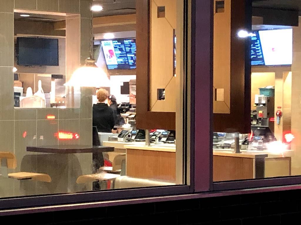 McDonalds | cafe | 30161 Southfield Rd, Southfield, MI 48076, USA | 2485944773 OR +1 248-594-4773