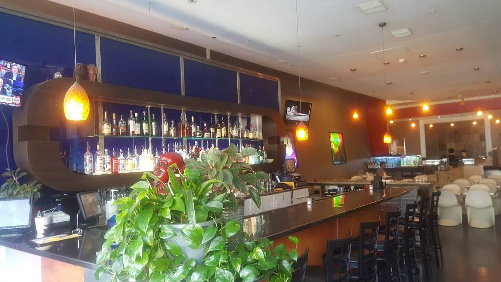 Asia Bistro & Bar | restaurant | 1301 S Joyce St D7, Arlington, VA 22202, USA | 7034132002 OR +1 703-413-2002