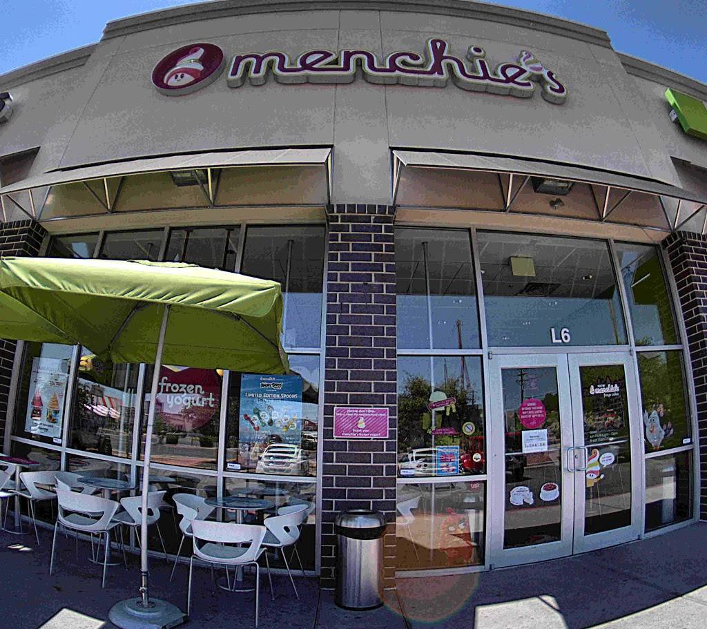 Menchies Frozen Yogurt | bakery | 655 Sunland Park Dr Ste L6, El Paso, TX 79912, USA | 9155841820 OR +1 915-584-1820