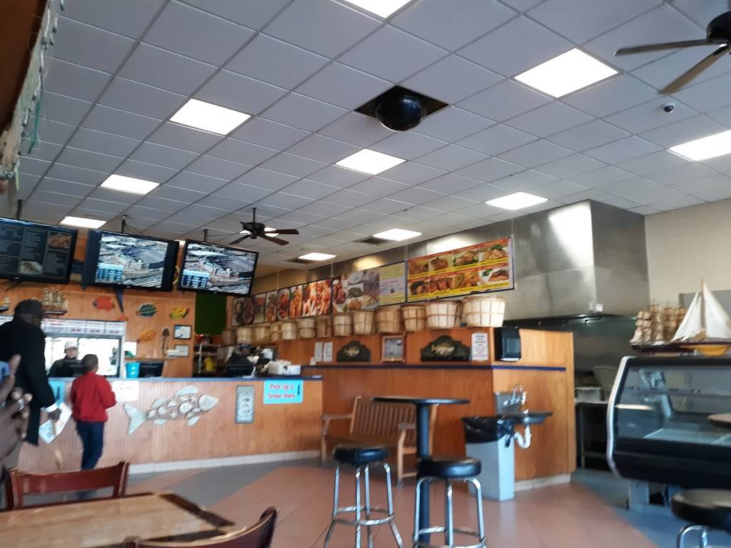 J & P Seafood | meal takeaway | 4820 Spruce St, Philadelphia, PA 19143, USA | 2154748600 OR +1 215-474-8600