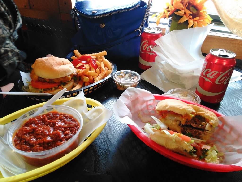 2 Guys One Grill | meal takeaway | 32 N Turnpike Rd, Wallingford, CT 06492, USA | 2032845998 OR +1 203-284-5998