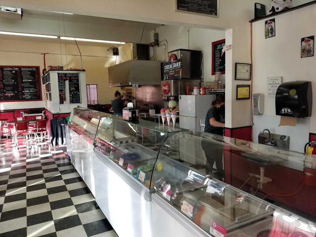 C C Diner & Ice Cream | restaurant | 1319 Northcrest Dr, Crescent City, CA 95531, USA | 7074655858 OR +1 707-465-5858