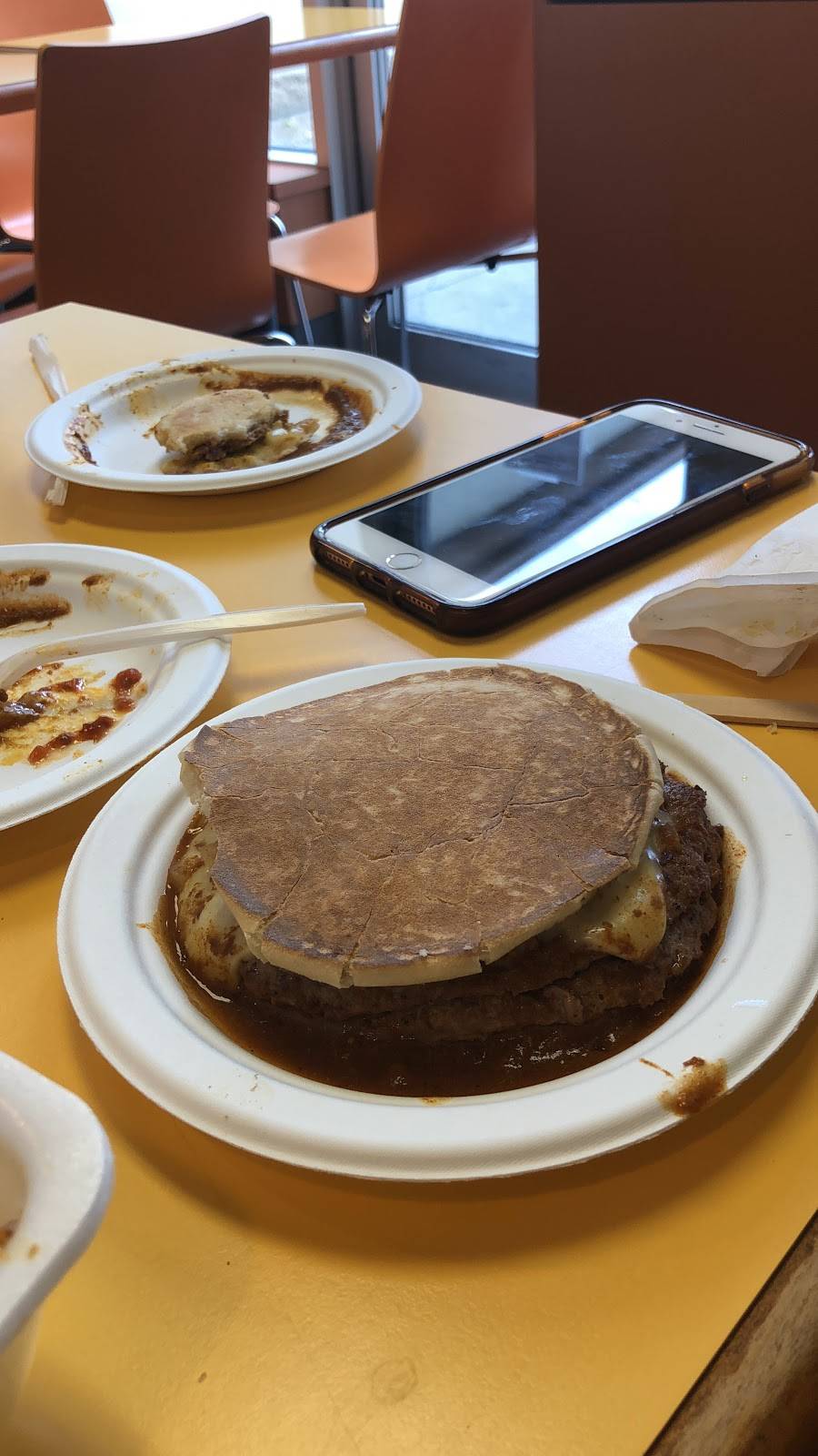 Dic Anns | restaurant | 1010 Rue Legendre O, Montréal, QC H4N 3L9, Canada | 5143818555 OR +1 514-381-8555