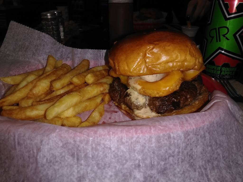 Phat Manz | restaurant | 12226 Seymour Rd, Grass Lake Charter Twp, MI 49240, USA | 5175228980 OR +1 517-522-8980