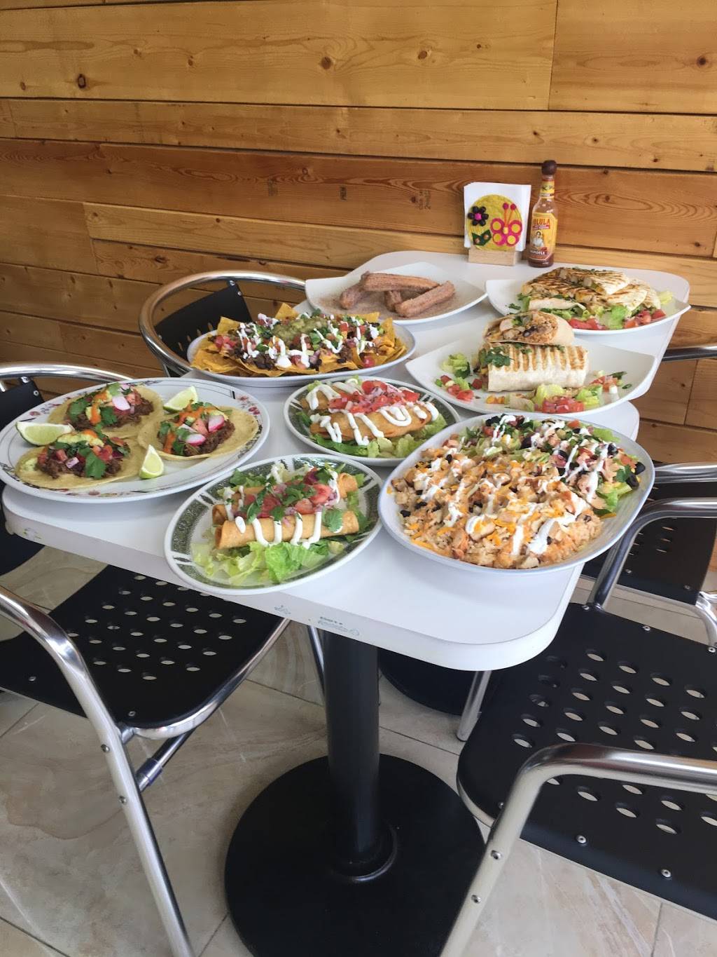 Mexico In Town | restaurant | 2565 Steeles Ave E #7, Brampton, ON L6T 4L6, Canada | 9052307776 OR +1 905-230-7776