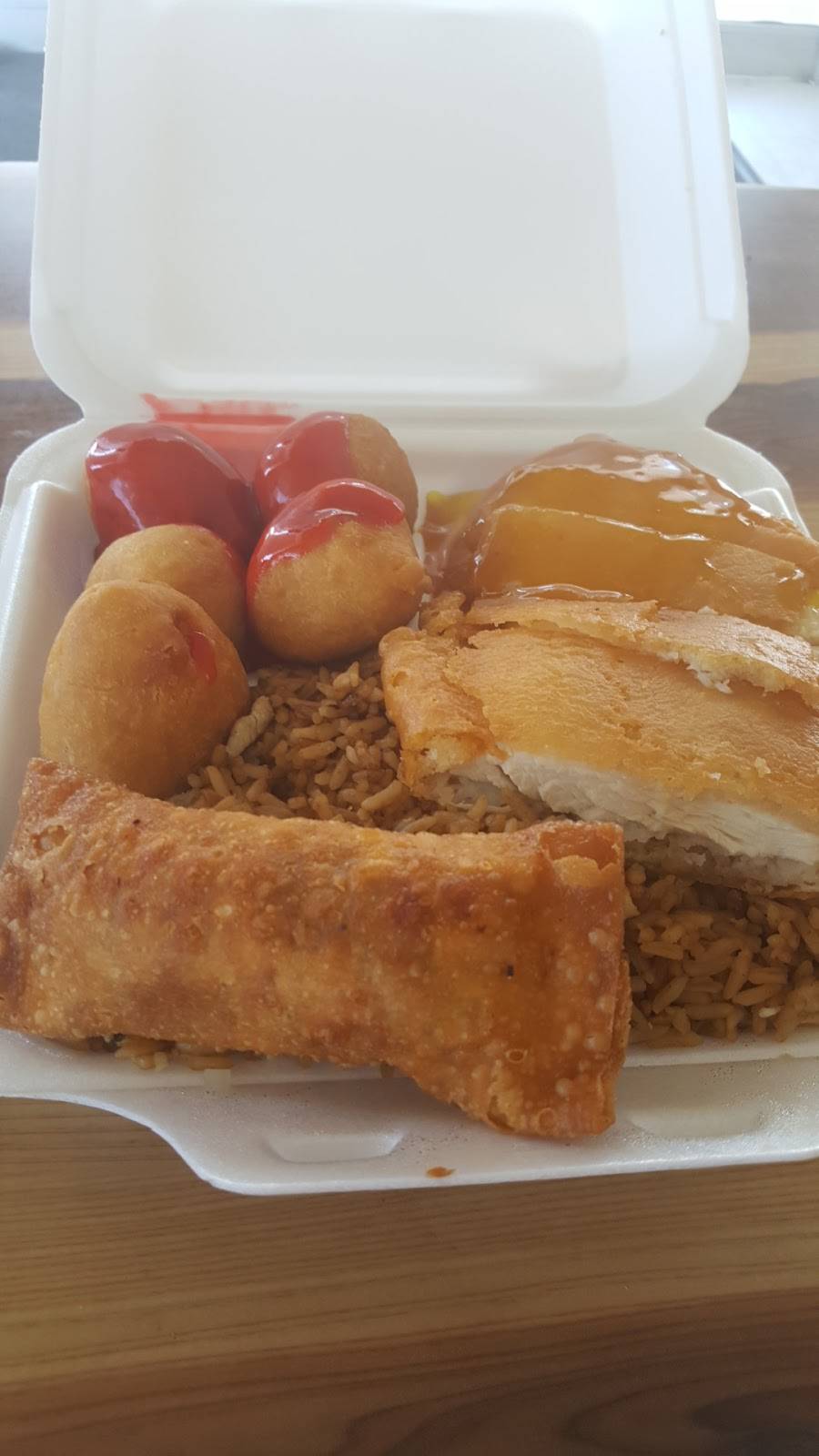 Ginkgo Garden | restaurant | 2225 St Laurent Blvd, Ottawa, ON K1G 1B2, Canada | 6137373198 OR +1 613-737-3198