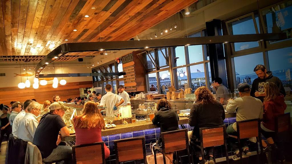 Hog Island Oyster Co. | restaurant | One Ferry Building, #11, San Francisco, CA 94111, USA | 4153917117 OR +1 415-391-7117