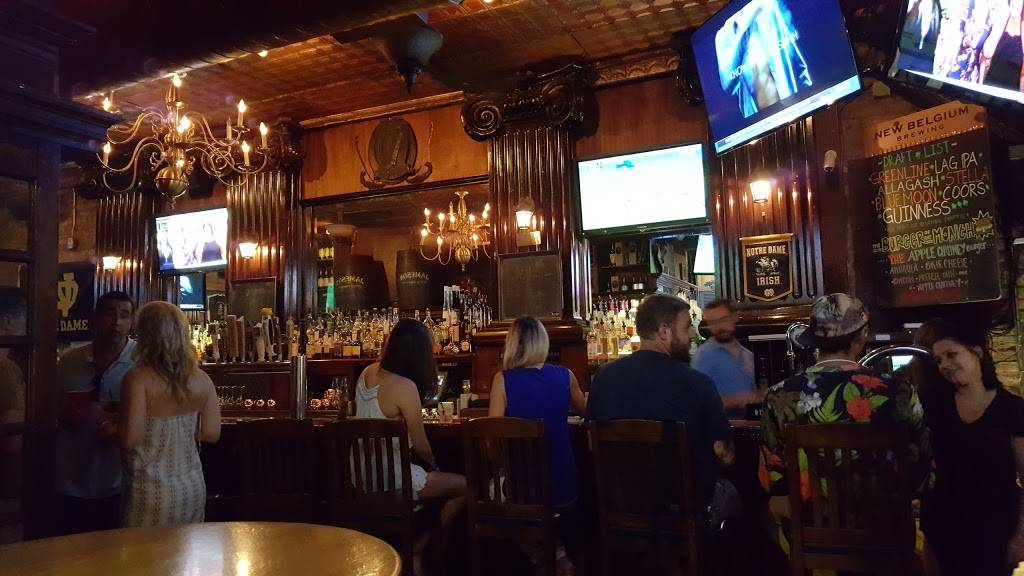 Declans Irish Pub | restaurant | 1240 N Wells St, Chicago, IL 60610, USA | 3126425522 OR +1 312-642-5522