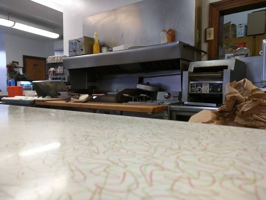 Dairy Bar | restaurant | 733 Clark Ave, Ashland, OH 44805, USA | 4192813002 OR +1 419-281-3002