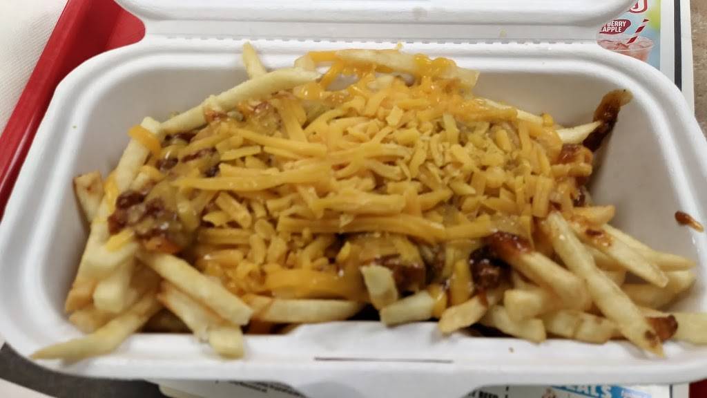 Wienerschnitzel | restaurant | 555 W Shaw Ave, Clovis, CA 93612, USA | 5592988905 OR +1 559-298-8905