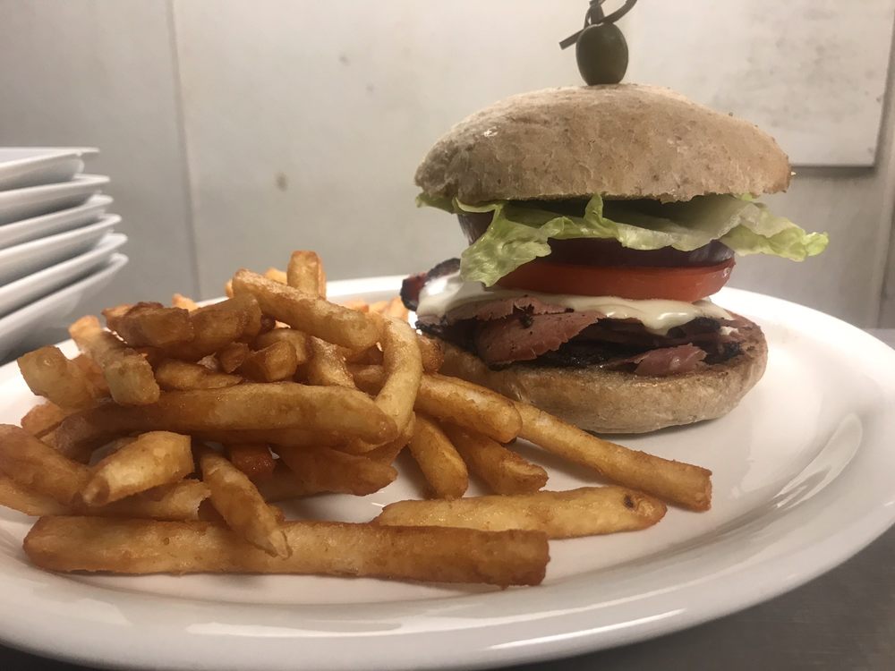 Vimbos Restaurant and Lounge | restaurant | 203 16th St, Wheatland, WY 82201, USA | 3072000990 OR +1 307-200-0990