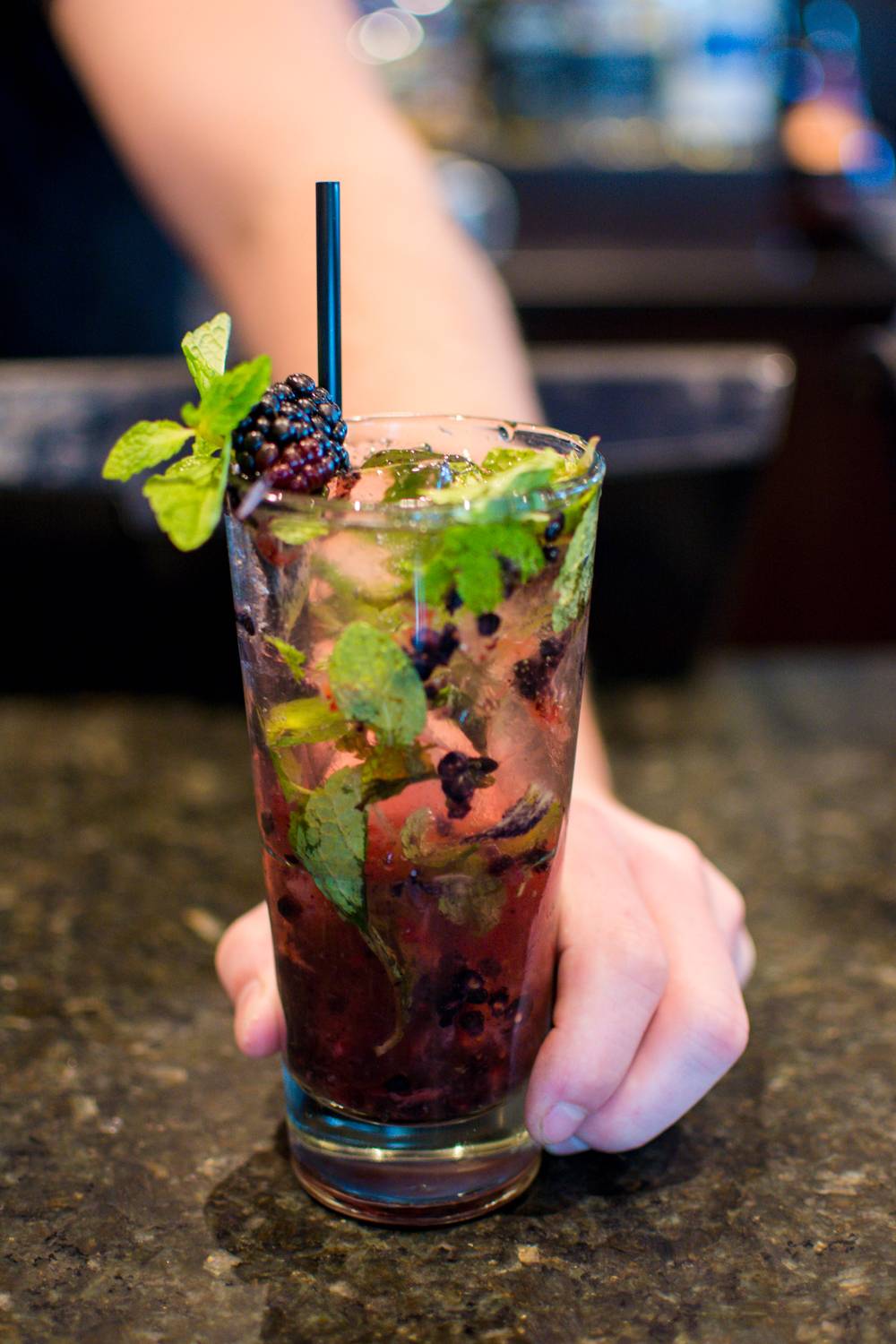 Bar Louie | night club | 234 Frederica St, Owensboro, KY 42301, USA | 2702157723 OR +1 270-215-7723