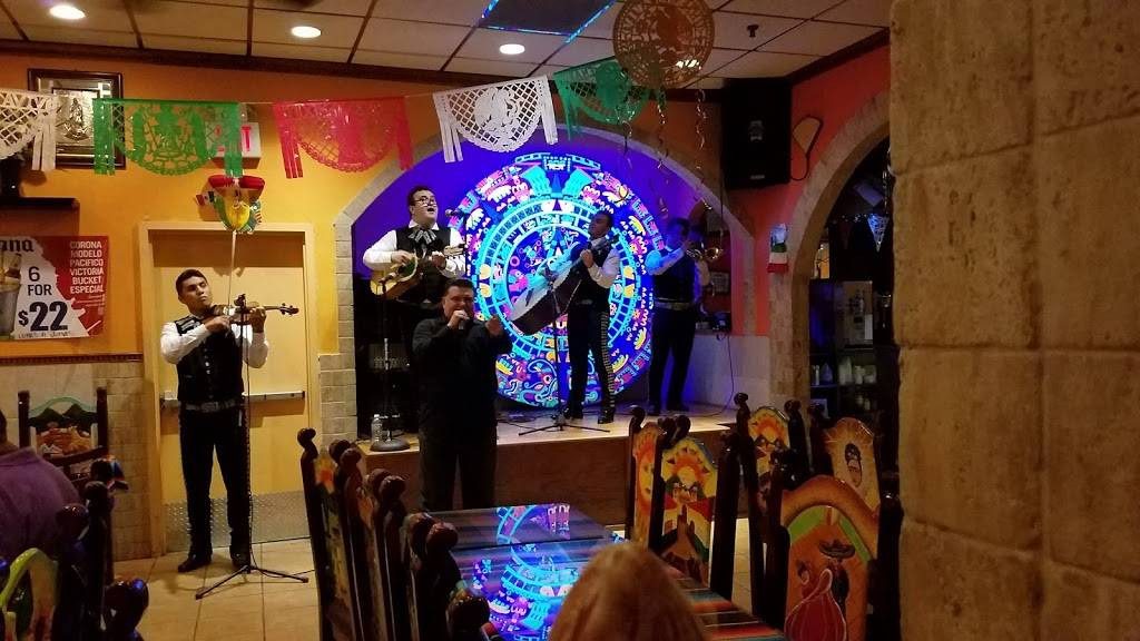 Plaza Garibaldi | restaurant | 134 Nepperhan Ave, Yonkers, NY 10701, USA | 9143757184 OR +1 914-375-7184