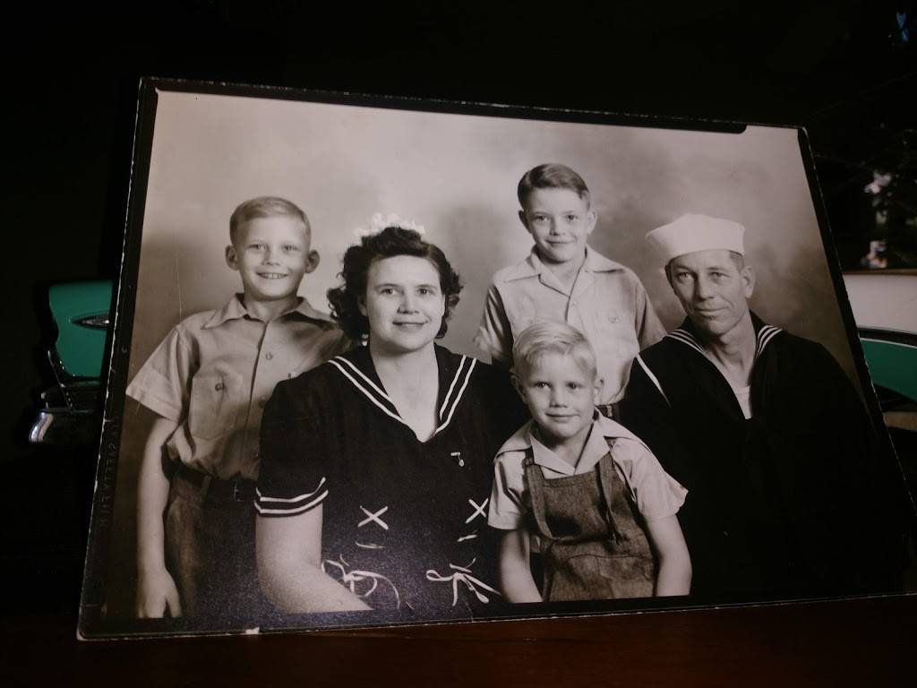 MoEs Eagles Nest Deli | restaurant | 113 N Cloverdale Blvd, Cloverdale, CA 95425, USA | 7078949290 OR +1 707-894-9290