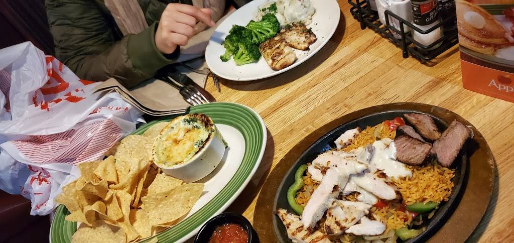 Applebees Grill + Bar | restaurant | 4750-4758 3rd Ave, The Bronx, NY 10458, USA | 3472265120 OR +1 347-226-5120