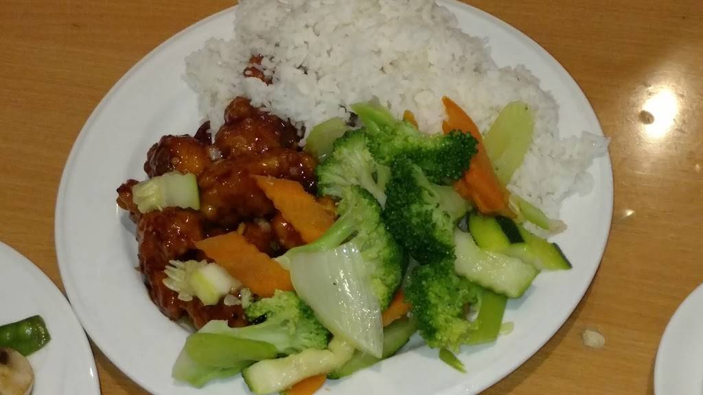 Wok of Flame 顺利饭店 | restaurant | 417 Mace Blvd, Davis, CA 95618, USA | 5307530888 OR +1 530-753-0888