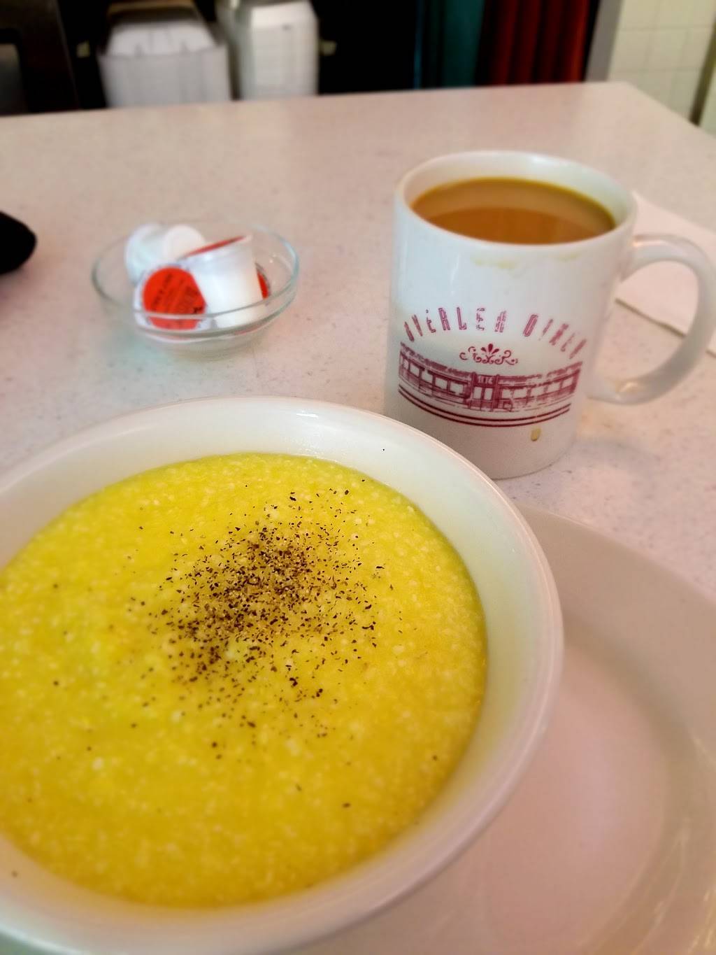 Overlea Diner | restaurant | 6652 Belair Rd, Baltimore, MD 21206, USA | 4102548356 OR +1 410-254-8356