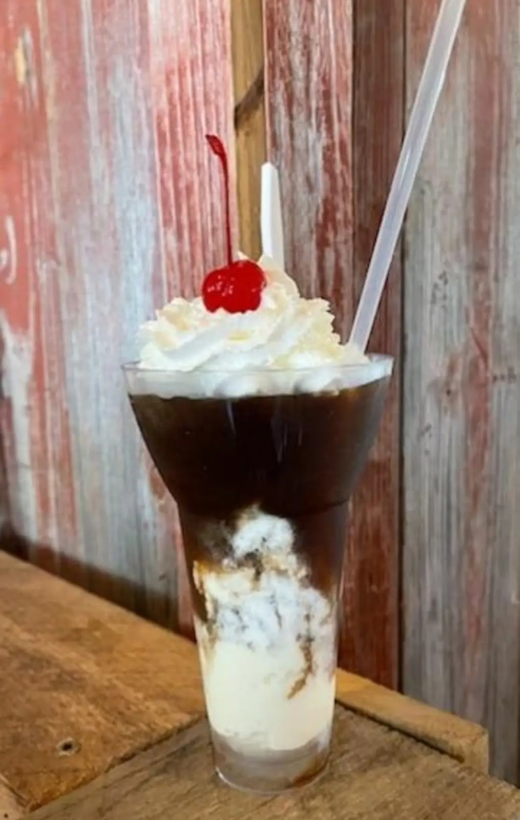 Outlaw Saloon Grill | restaurant | 3000 N 1200th St, Paris, IL 61944, USA | 2177129735 OR +1 217-712-9735