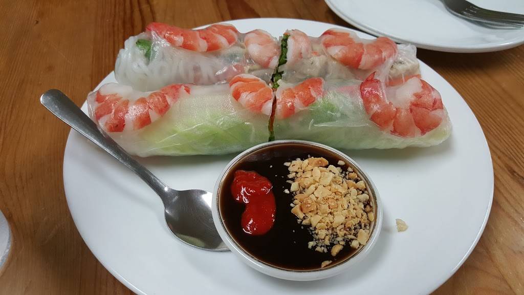 Quang Restaurant | restaurant | 2719 Nicollet Ave, Minneapolis, MN 55408, USA | 6128704739 OR +1 612-870-4739