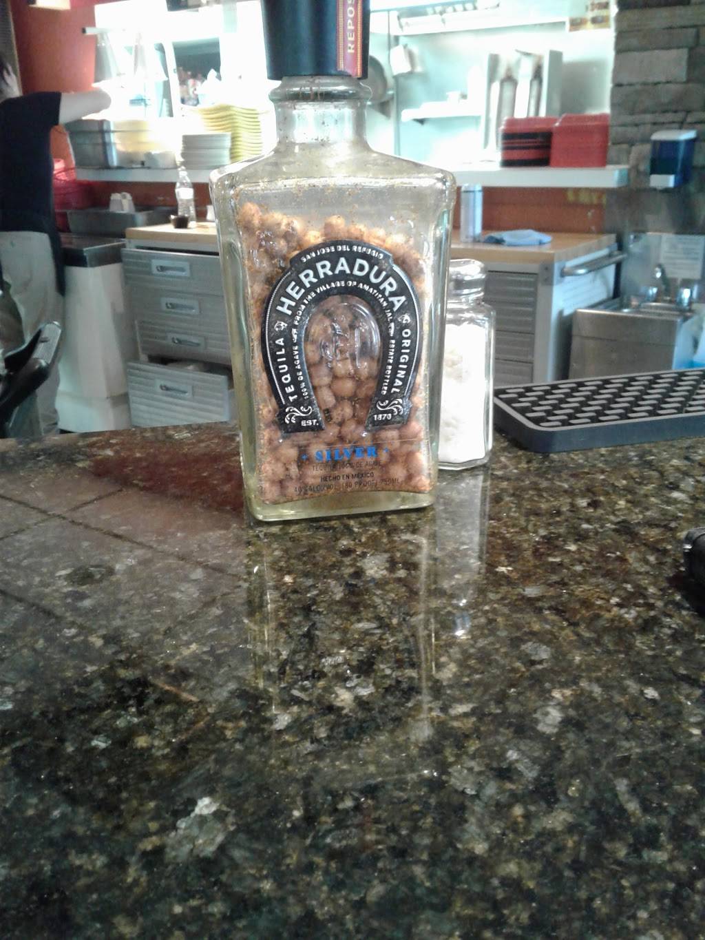 Mi Familia Mexican Cuisine | restaurant | 318 Northland Blvd, Cincinnati, OH 45246, USA | 5137721200 OR +1 513-772-1200