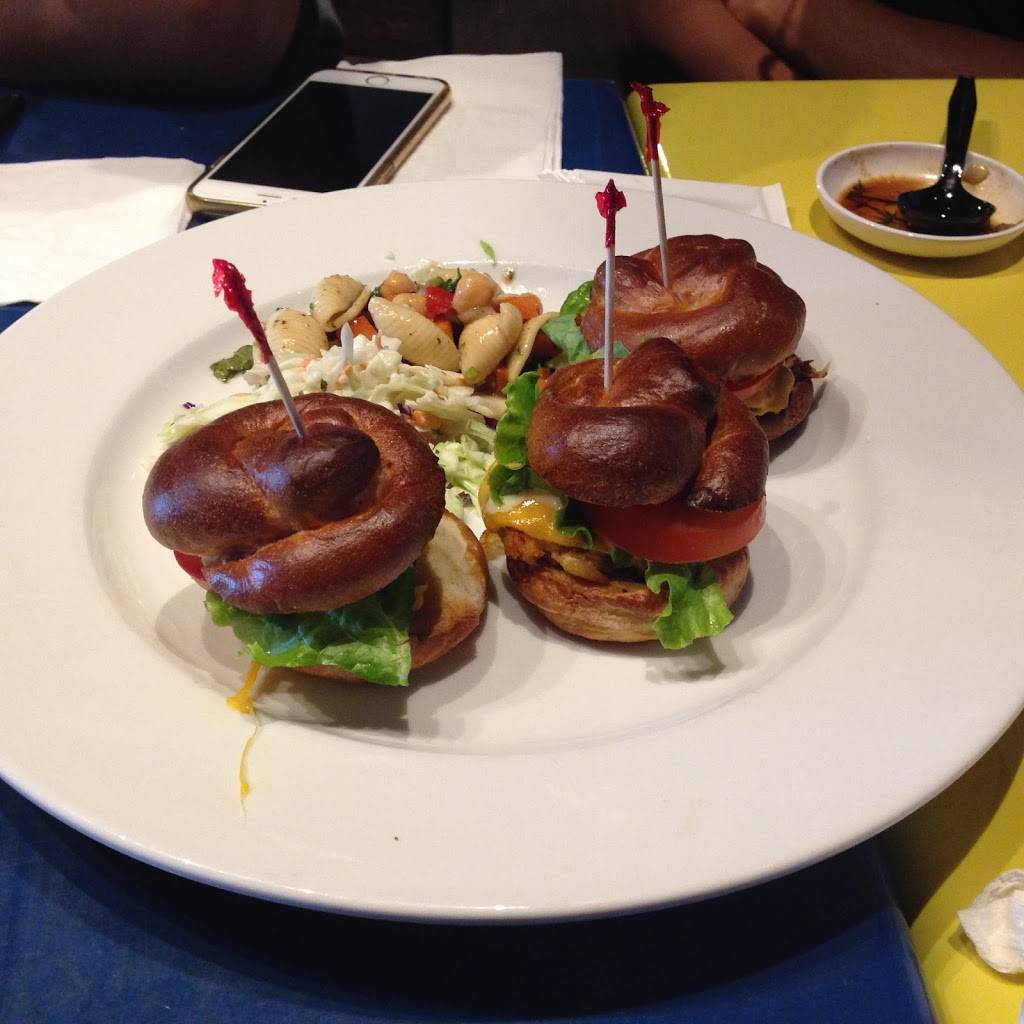 Penn Avenue Fish Co | restaurant | 2208 Penn Ave, Pittsburgh, PA 15222, USA | 4124347200 OR +1 412-434-7200