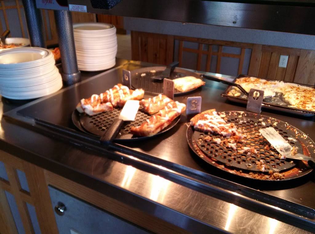 Pizza Hut | restaurant | 401 E Wisconsin St, Portage, WI 53901, USA | 6087428829 OR +1 608-742-8829