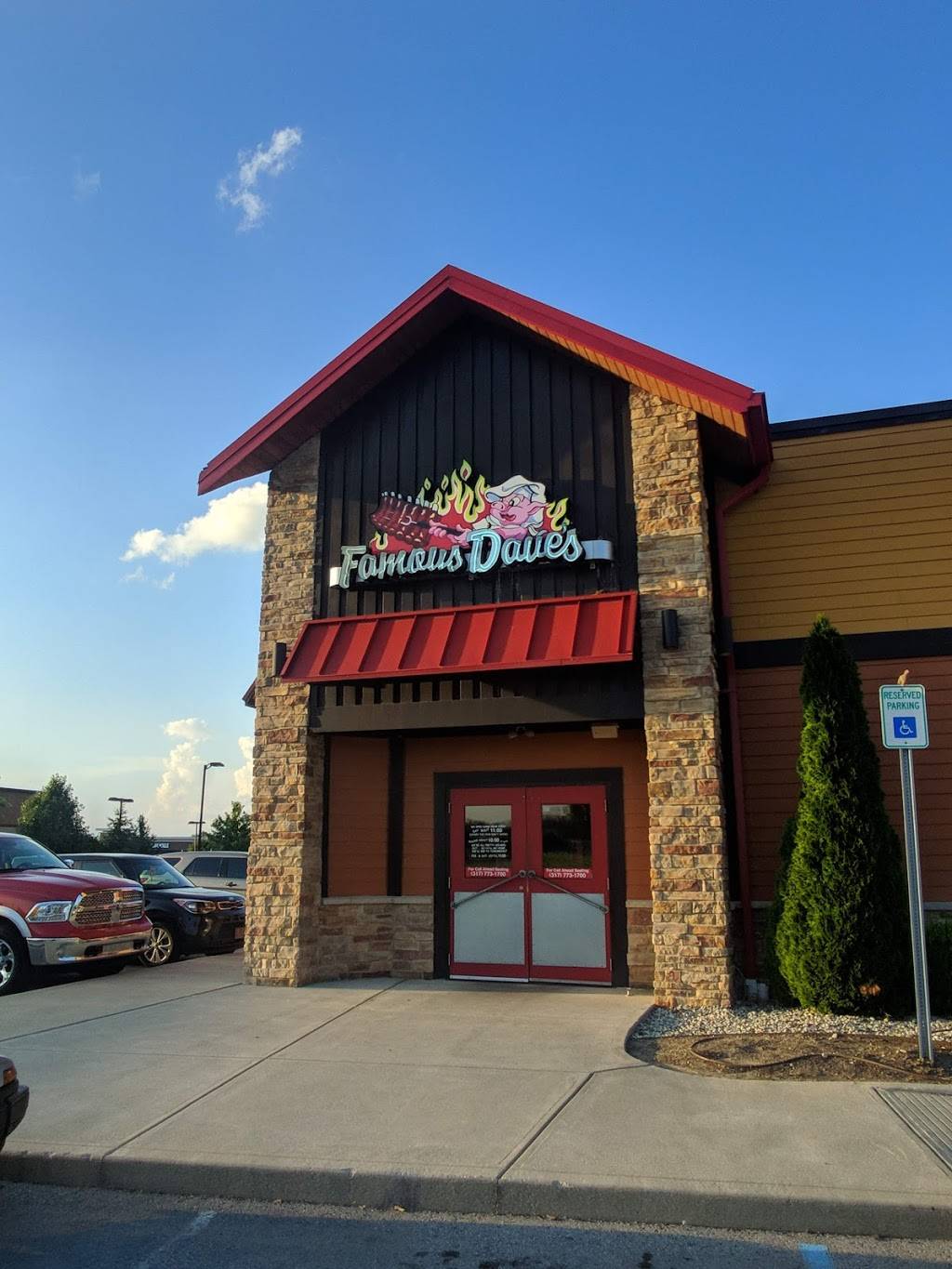 Famous Daves Bar-B-Que | restaurant | 13445 Tegler Dr, Noblesville, IN 46060, USA | 3177731700 OR +1 317-773-1700