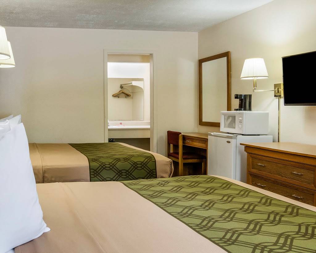 Econo Lodge University | restaurant | 2525 W 6th St, Lawrence, KS 66049, USA | 7858418410 OR +1 785-841-8410