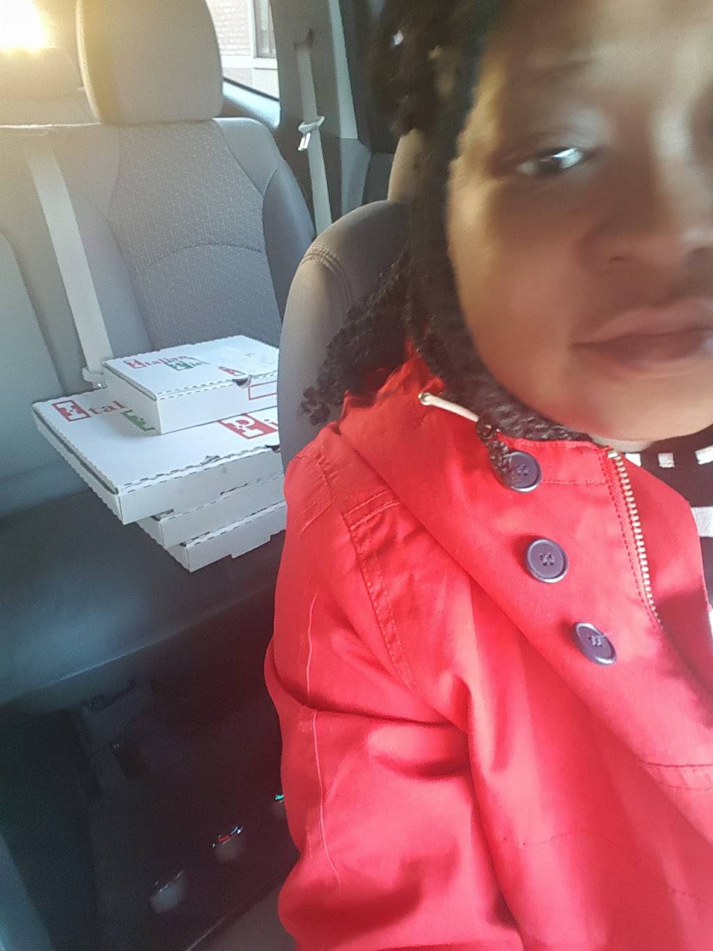 Italian Fiesta Pizzeria | restaurant | 1919 E 71st, Chicago, IL 60649, USA | 7736842222 OR +1 773-684-2222