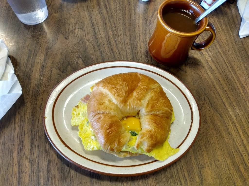 M.C.s Country Cafe | cafe | 756 US-30, Carroll, IA 51401, USA | 7127926331 OR +1 712-792-6331