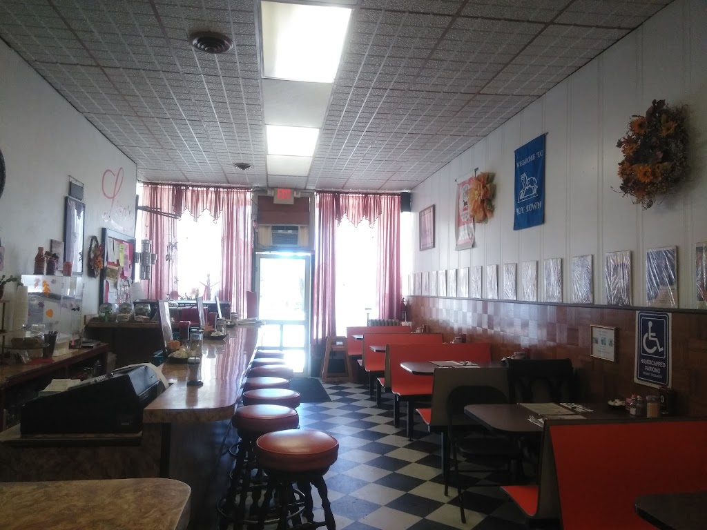 Lisas Central Diner | restaurant | 60 Central St, Winchendon, MA 01475, USA | 9782977088 OR +1 978-297-7088