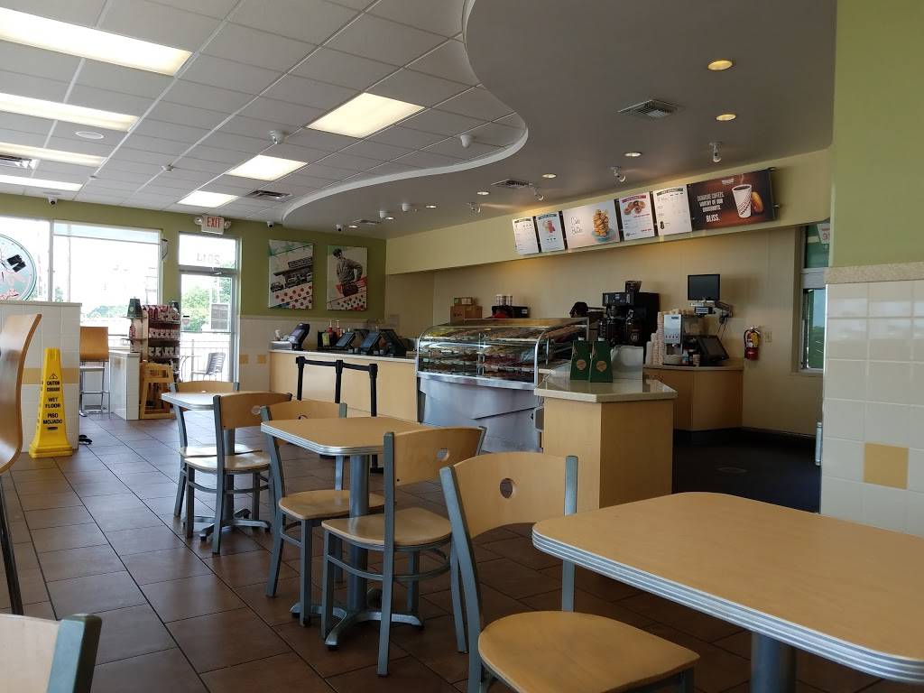 Krispy Kreme | bakery | 2014 W Lucas St, Florence, SC 29501, USA | 8434077859 OR +1 843-407-7859