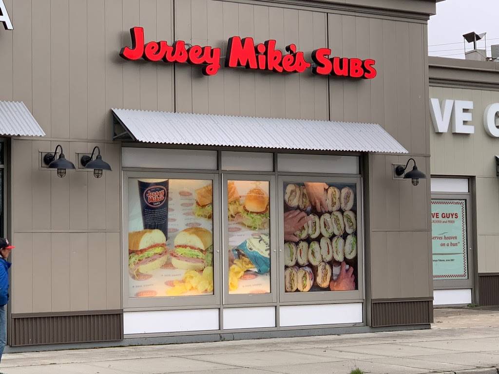 Jersey Mikes Subs | restaurant | 19620 Hwy 99 Suite 103, Lynnwood, WA 98036, USA | 4252457214 OR +1 425-245-7214