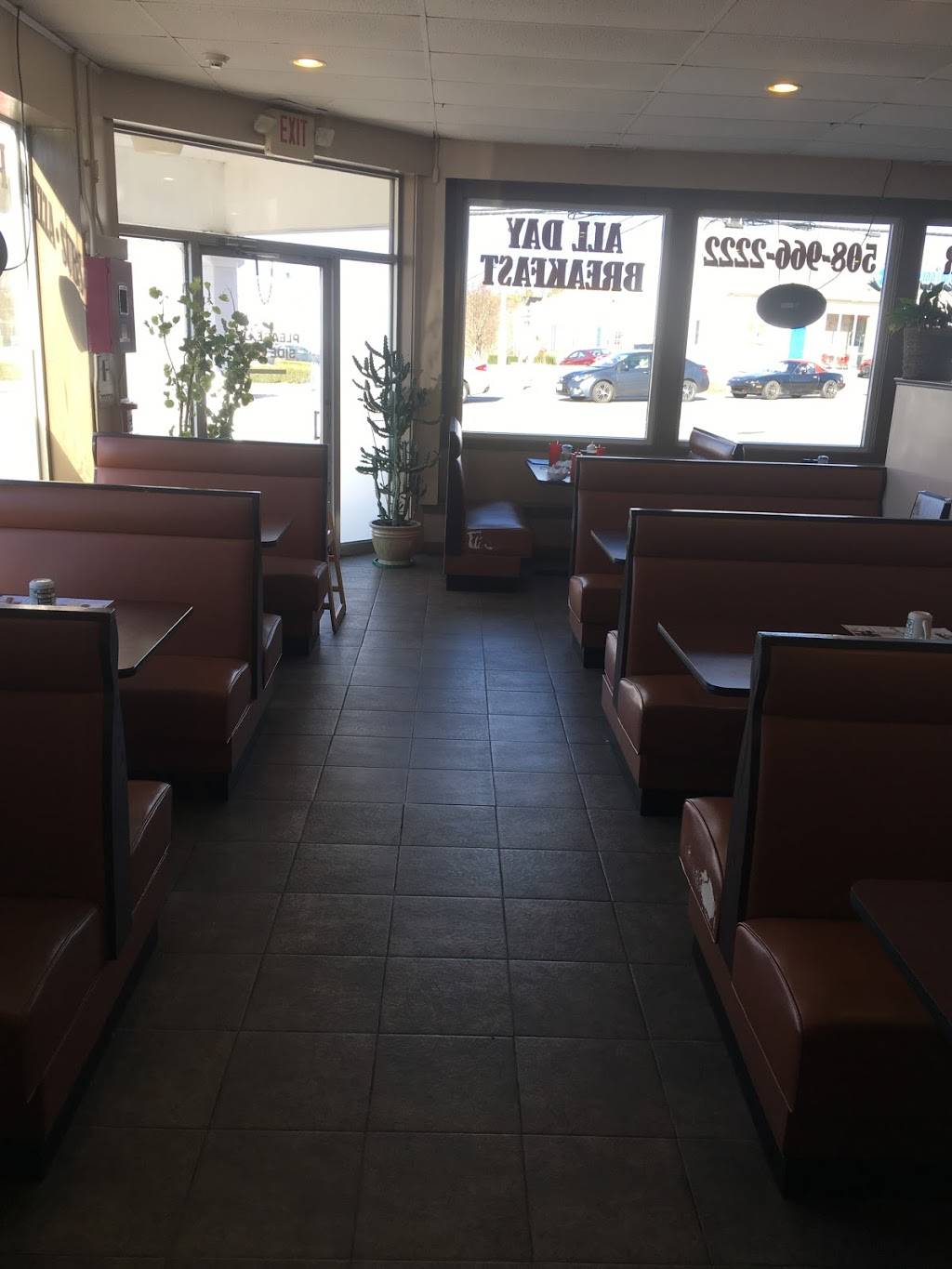 Town Pizza And Café | restaurant | 15 Mechanic St, Bellingham, MA 02019, USA | 5089662222 OR +1 508-966-2222