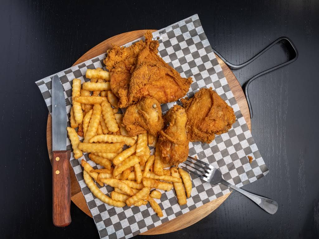 Pizza De Brazil | restaurant | 130 W Layton Ave, Milwaukee, WI 53207, USA | 4146105000 OR +1 414-610-5000