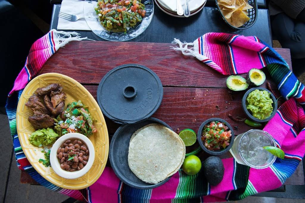 Don Chuys Mexican Restaurant | restaurant | 11800 Jefferson Blvd, Los Angeles, CA 90230, USA | 3103989606 OR +1 310-398-9606