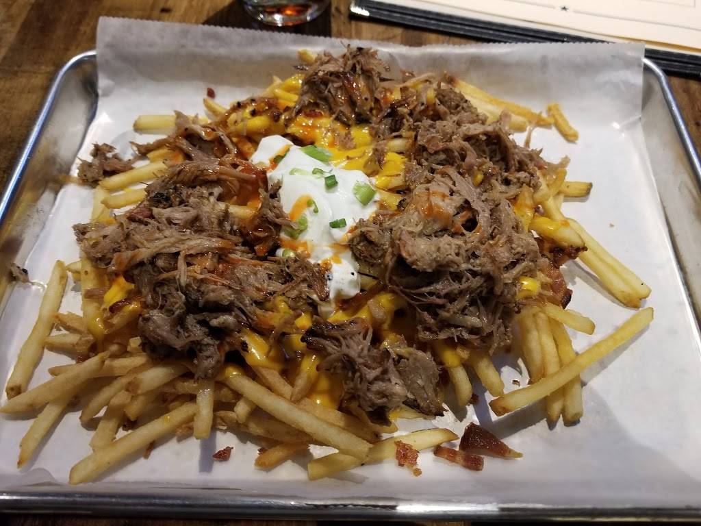 Highline RxR | restaurant | 2010 Crystal Dr, Arlington, VA 22202, USA | 7034132337 OR +1 703-413-2337