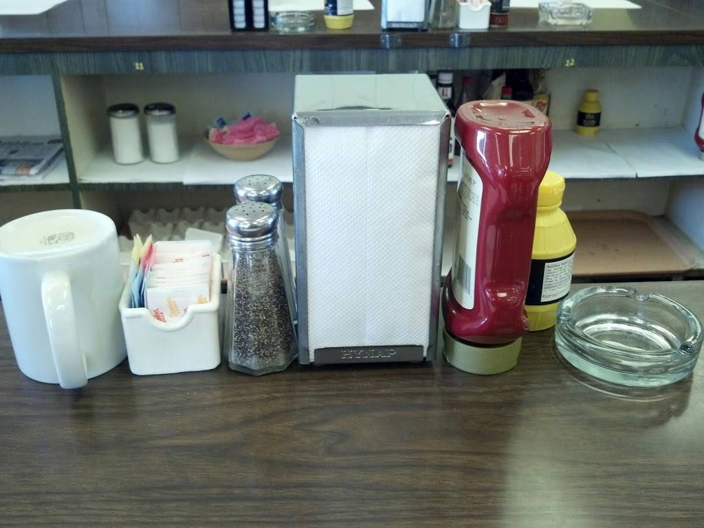 Trail Tree Restaurant | restaurant | 9435 IN-114, Rensselaer, IN 47978, USA | 2198665436 OR +1 219-866-5436