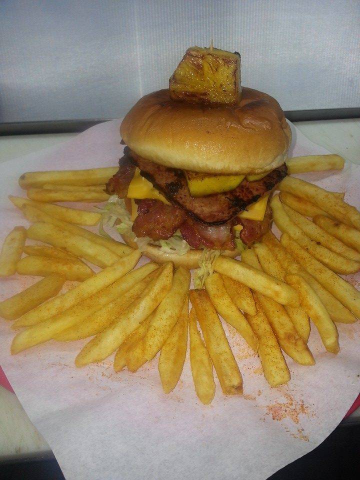 Star Food & Deli | restaurant | 8098 S Great Trinity Forest Way, Dallas, TX 75217, USA | 2143910416 OR +1 214-391-0416