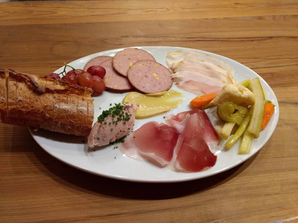 Edmunds Oast | restaurant | 1081 Morrison Dr, Charleston, SC 29403, USA | 8437271145 OR +1 843-727-1145