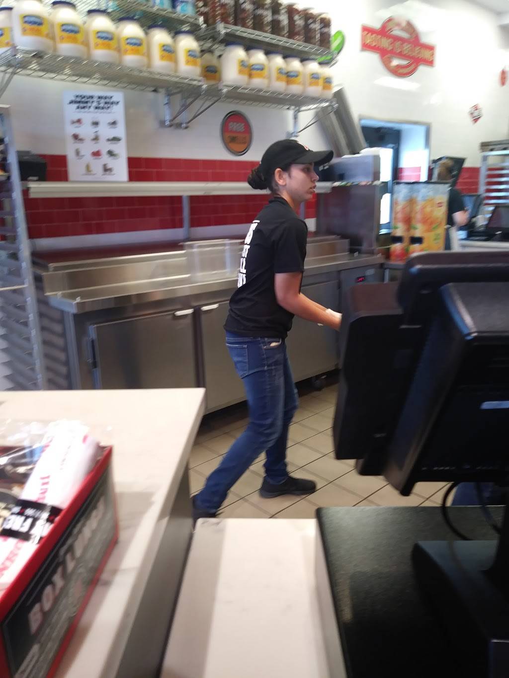 Jimmy Johns | meal delivery | 458 E Burleigh Blvd, Tavares, FL 32778, USA | 3522532300 OR +1 352-253-2300