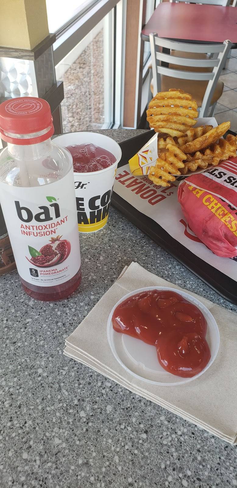 Carls Jr. | restaurant | 10620 Montana Ave, El Paso, TX 79935, USA | 9155914250 OR +1 915-591-4250