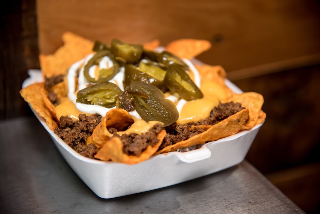 Sweet Dreams Frozen Yogurt | restaurant | 17 W 35th St, Chicago, IL 60616, USA | 7732859980 OR +1 773-285-9980