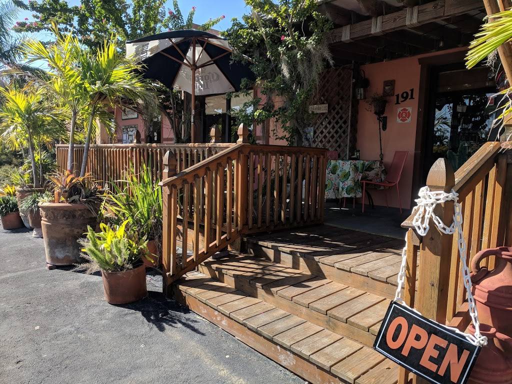 Havana Café of the Everglades | restaurant | 191 Smallwood Dr, Chokoloskee, FL 34138, USA | 2396952214 OR +1 239-695-2214