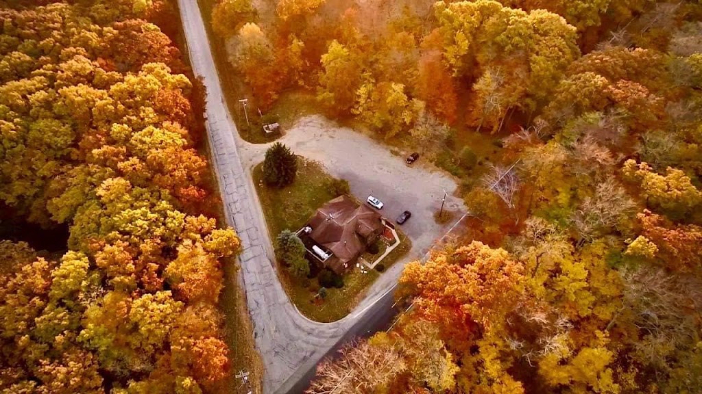 Red Rooster Tavern | restaurant | 2998 N Scenic Dr, Muskegon, MI 49445, USA | 2317444006 OR +1 231-744-4006